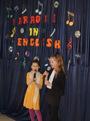  Grafika #13: KARAOKE IN ENGLISH grafika