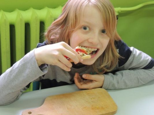  Grafika #2: KUCHARZENIE W KLASIE III grafika