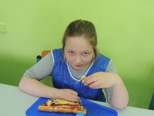  Grafika #3: KUCHARZENIE W KLASIE III grafika