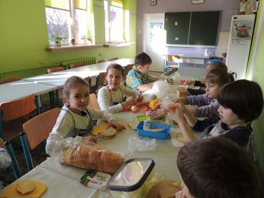  Grafika #2: DZIEŃ KOBIET grafika