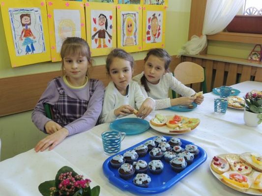  Grafika #5: DZIEŃ KOBIET grafika