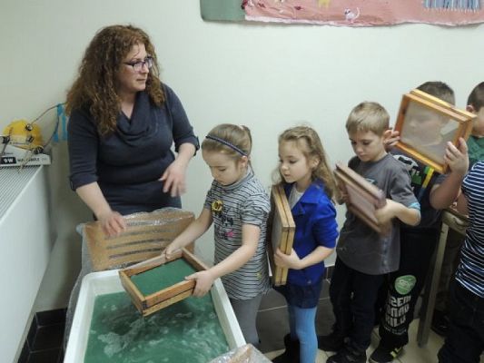  Grafika #4: WARSZTATY PLASTYCZNE: PAPIER CZERPANY grafika