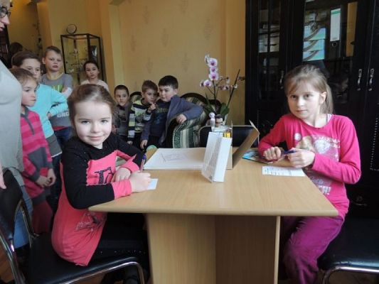  Grafika #0: Z WIZYTĄ W SALONIE OPTYCZNYM grafika