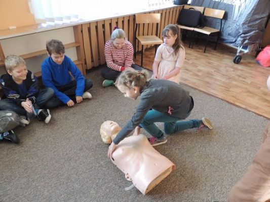  Grafika #0: WARSZTATY Z PIERWSZEJ POMOCY grafika