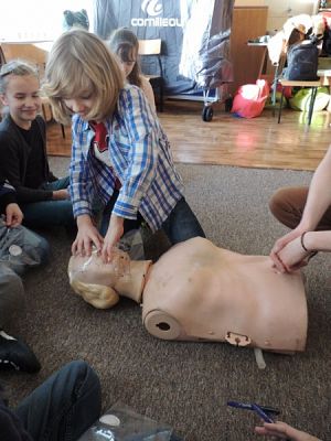  Grafika #6: WARSZTATY Z PIERWSZEJ POMOCY grafika