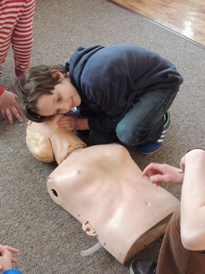  Grafika #7: WARSZTATY Z PIERWSZEJ POMOCY grafika