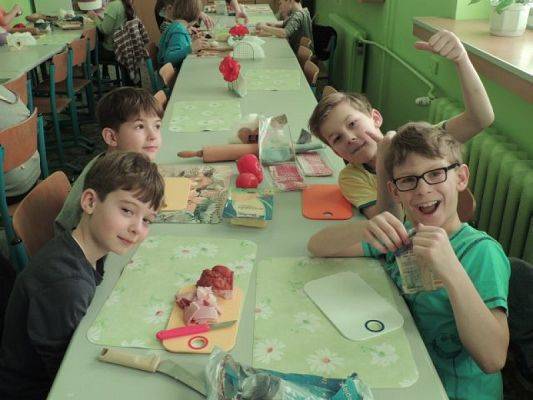  Grafika #1: MIĘDZYNARODOWY DZIEŃ PIZZY grafika