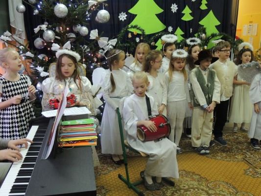  Grafika #1: WIGILIA SZKOLNA grafika