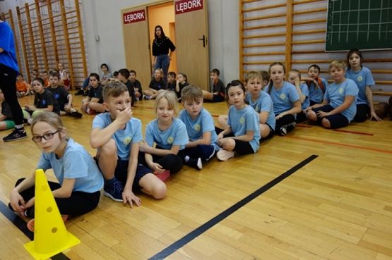  Grafika #0: MIEJSKIE ZAWODY SPORTOWE DLA SZKÓŁ PODSTAWOWYCH Baw się razem z nami grafika