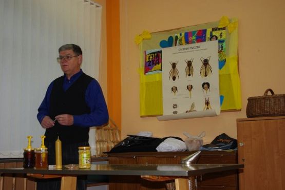  Grafika #2: WIZYTA PANA PSZCZELARZA grafika