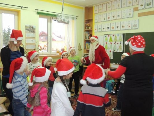  Grafika #6: 6 GRUDNIA – JAK DOBRZE WIECIE, ŚWIĘTY MIKOŁAJ CHODZI PO ŚWIECIE grafika