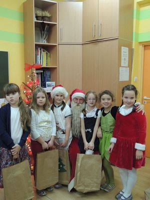  Grafika #10: 6 GRUDNIA – JAK DOBRZE WIECIE, ŚWIĘTY MIKOŁAJ CHODZI PO ŚWIECIE grafika