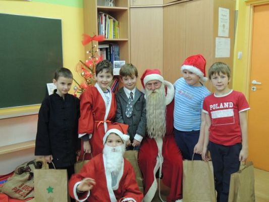  Grafika #12: 6 GRUDNIA – JAK DOBRZE WIECIE, ŚWIĘTY MIKOŁAJ CHODZI PO ŚWIECIE grafika