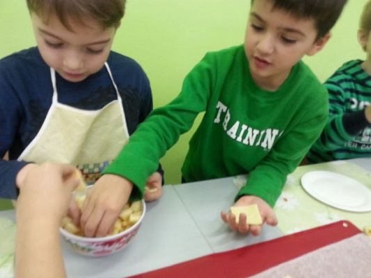  Grafika #3: "CIASTECZKO NIESPODZIANKA" grafika