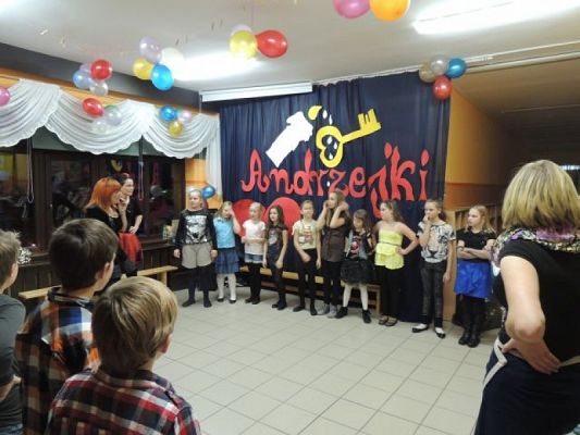  Grafika #2: DYSKOTEKA ANDRZEJKOWA grafika