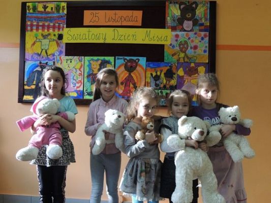  Grafika #2: "CZY TO WCZORAJ, CZY TO DZIŚ, WSZYSTKIM JEST POTRZEBNY MIŚ" - 25 LISTOPADA - ŚWIATOWY DZIEŃ MISIA grafika