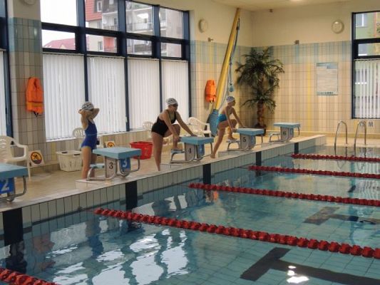  Grafika #0: MISTRZOSTWA LĘBORKA SZKÓŁ PODSTAWOWYCH I GIMNAZJÓW W INDYWIDUALNYCH ZAWODACH PŁYWACKICH grafika