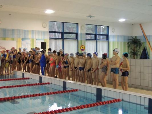  Grafika #3: MISTRZOSTWA LĘBORKA SZKÓŁ PODSTAWOWYCH I GIMNAZJÓW W INDYWIDUALNYCH ZAWODACH PŁYWACKICH grafika