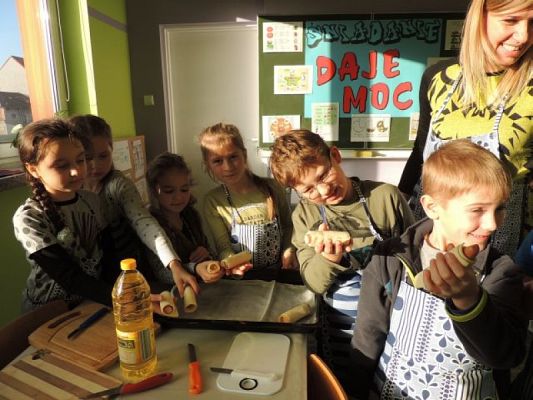  Grafika #4: ZAJĘCIA KULINARNE W KLASIE I B grafika