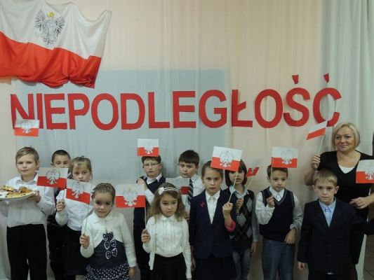  Grafika #8: UROCZYSTY APEL Z OKAZJI 95-TEJ ROCZNICY ODZYSKANIA NIEPODLEGŁOŚCI grafika