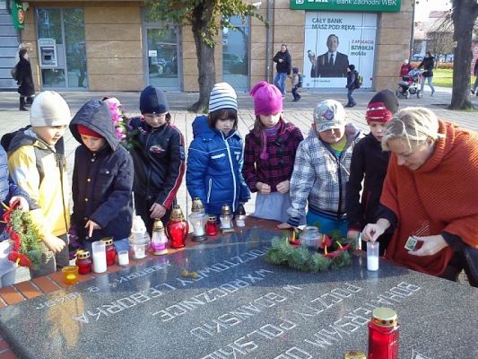  Grafika #2: ODWIEDZAMY MIEJSCA PAMIĘCI NARODOWEJ W LĘBORKU grafika