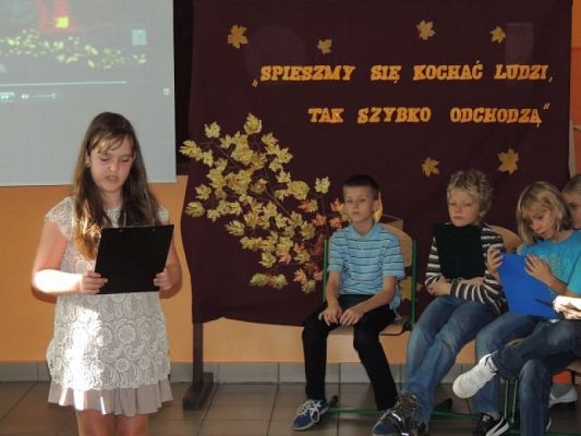  Grafika #1: SPIESZMY SIĘ KOCHAĆ LUDZI, TAK SZYBKO ODCHODZĄ… grafika