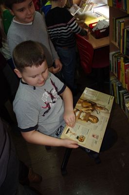  Grafika #3: LEKCJA BIBLIOTECZKA – ŚWIAT WIERSZY JULIANA TUWIMA grafika