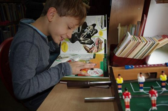  Grafika #7: LEKCJA BIBLIOTECZKA – ŚWIAT WIERSZY JULIANA TUWIMA grafika