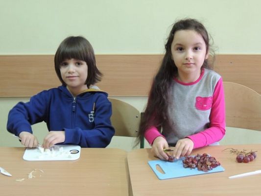  Grafika #1: "WITAMINKI" W KLASIE Ib grafika