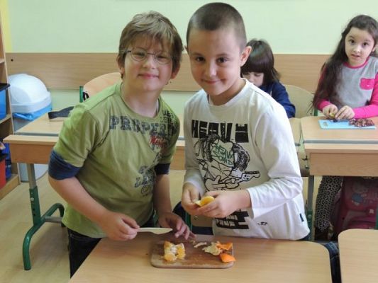  Grafika #2: "WITAMINKI" W KLASIE Ib grafika