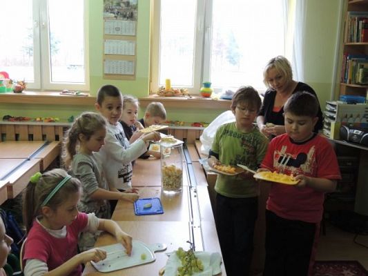  Grafika #3: "WITAMINKI" W KLASIE Ib grafika