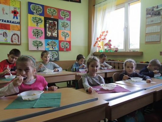  Grafika #8: "WITAMINKI" W KLASIE Ib grafika