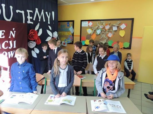  Grafika #0: DZIEŃ EDUKACJI NARODOWEJ grafika