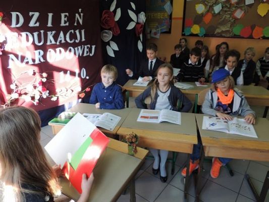  Grafika #3: DZIEŃ EDUKACJI NARODOWEJ grafika