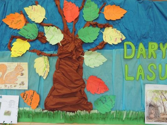  Grafika #11: JESIEŃ MIENI SIĘ BARWAMI grafika