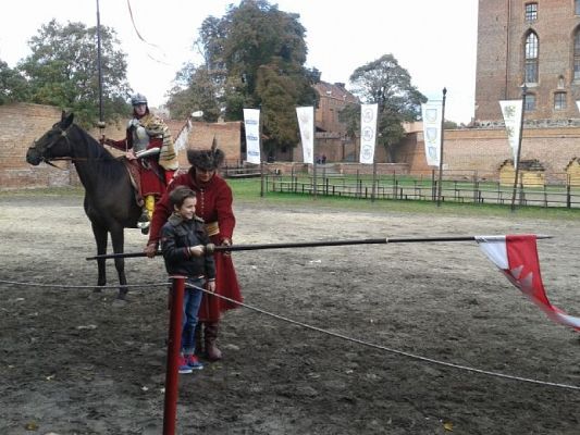  Grafika #2: WYCIECZKA DO ZAMKU KRZYŻACKIEGO W GNIEWIE grafika