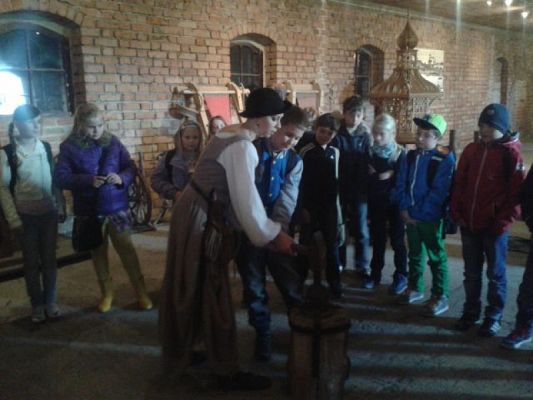  Grafika #3: WYCIECZKA DO ZAMKU KRZYŻACKIEGO W GNIEWIE grafika