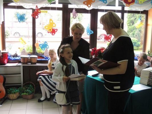 Grafika #9: Uroczyste zakończenie roku szkolnego 2014/2015 grafika