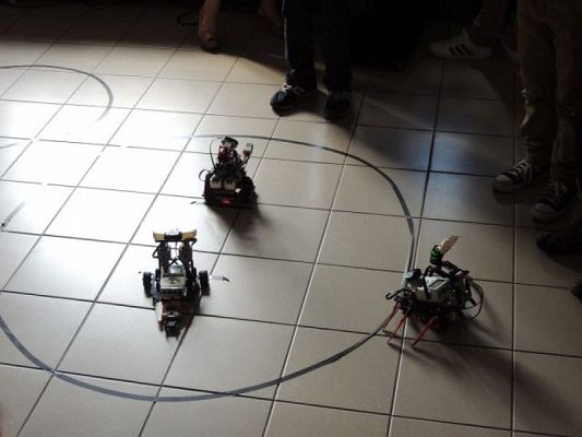  Grafika #4: Z robotami za pan brat grafika