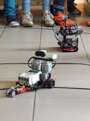  Grafika #7: Z robotami za pan brat grafika