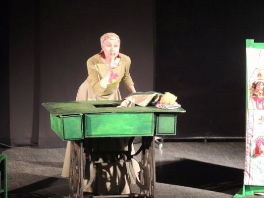  Grafika #1: Wyjście na spektakl pt. Krawiec Niteczka grafika