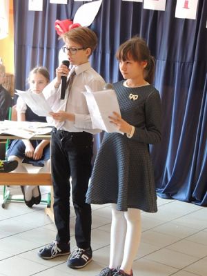  Grafika #2: Uroczysty apel z okazji rocznicy uchwalenia Konstytucji 3 Maja grafika