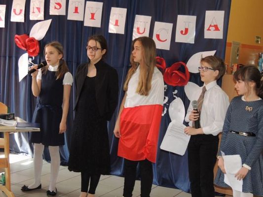  Grafika #8: Uroczysty apel z okazji rocznicy uchwalenia Konstytucji 3 Maja grafika