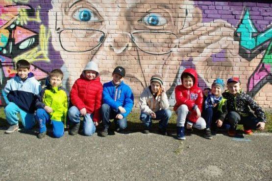  Grafika #3: Graffiti is the rhythm of the city grafika