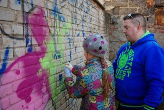  Grafika #8: Graffiti is the rhythm of the city grafika