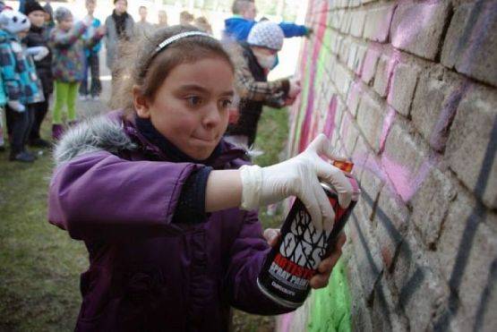  Grafika #10: Graffiti is the rhythm of the city grafika