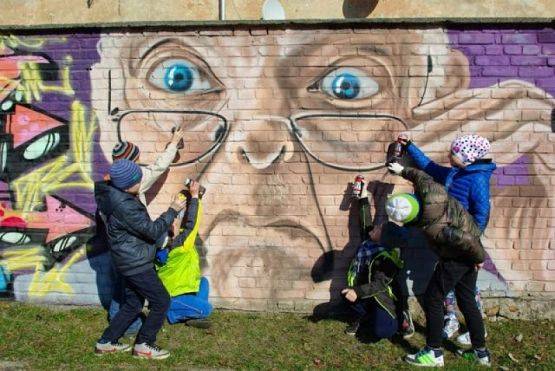  Grafika #15: Graffiti is the rhythm of the city grafika