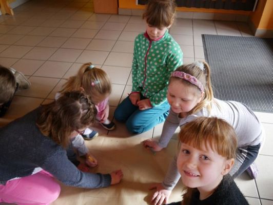  Grafika #1: Jesteśmy dla siebie mili grafika