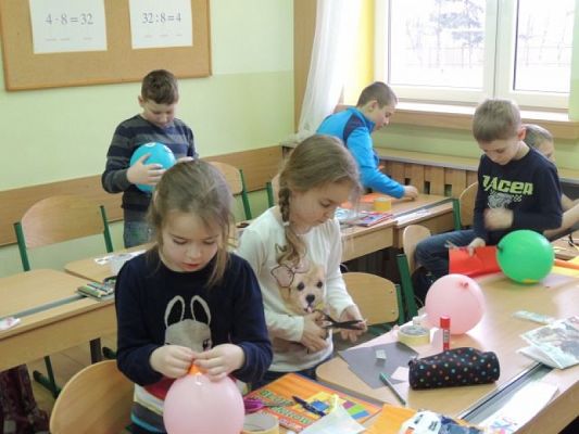  Grafika #2: Zwierzątka z kolorowych baloników grafika