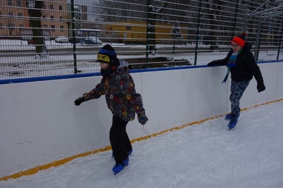  Grafika #4: WF ZIMĄ NA LODOWISKU grafika